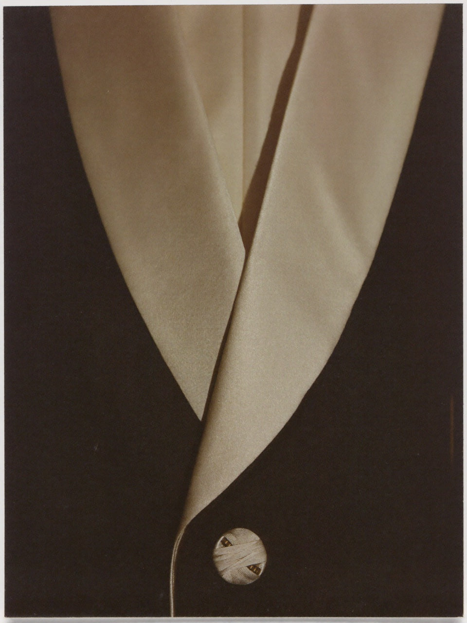 sec-cust-lapel.jpg